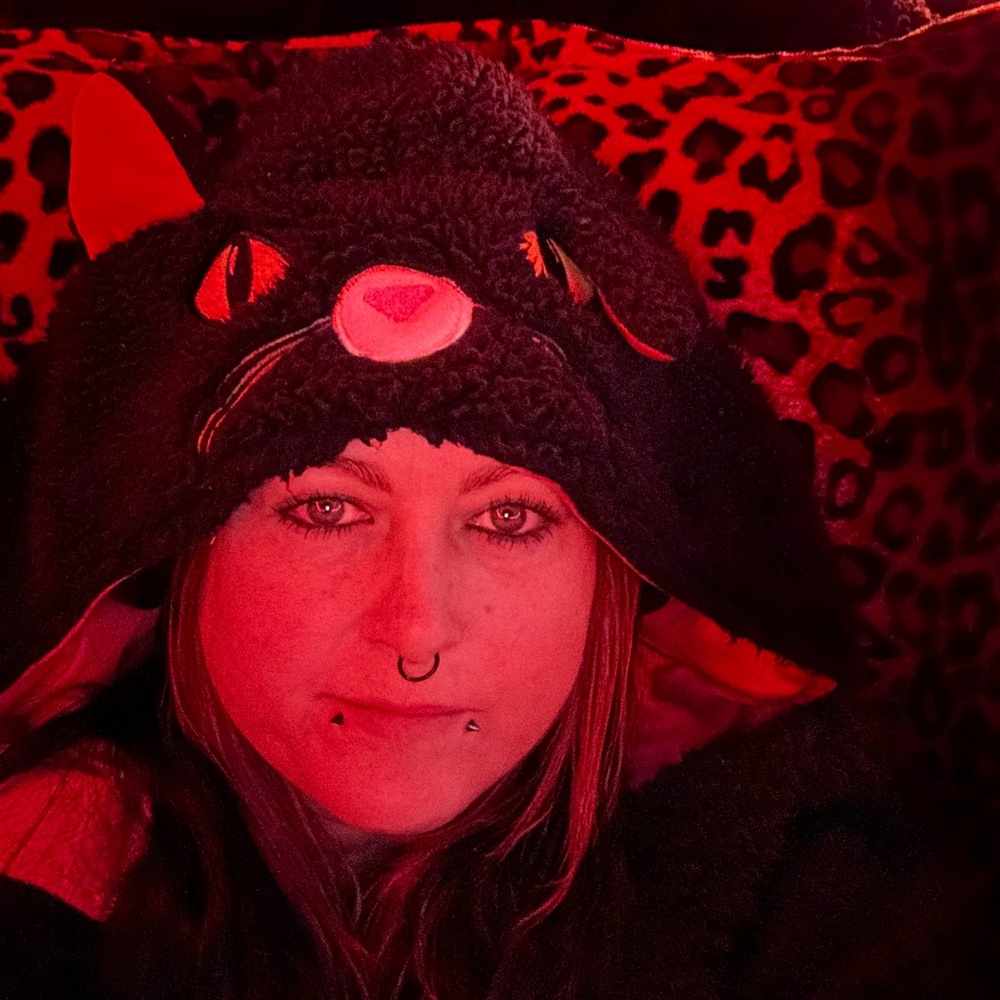 Meet your Posher, DustBunni